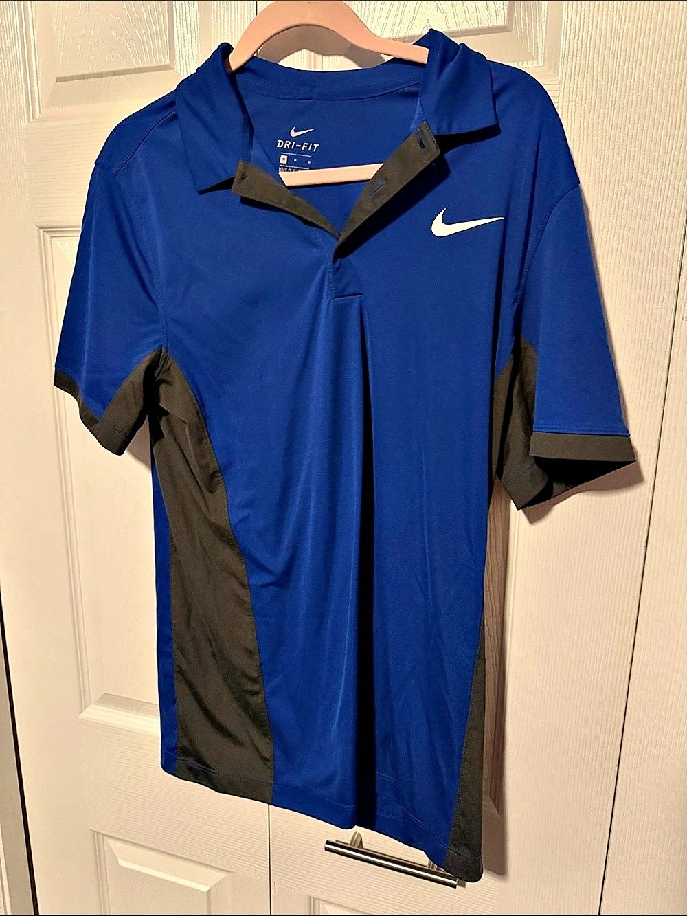 Nike Dri-FIT Color Block Polo in Blue & Black Size Medium